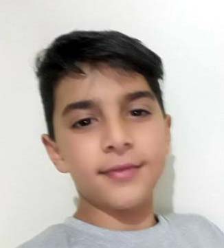 12 yaşındaki Enes, sokak köpeklerinin saldırısında ağır yaralandı