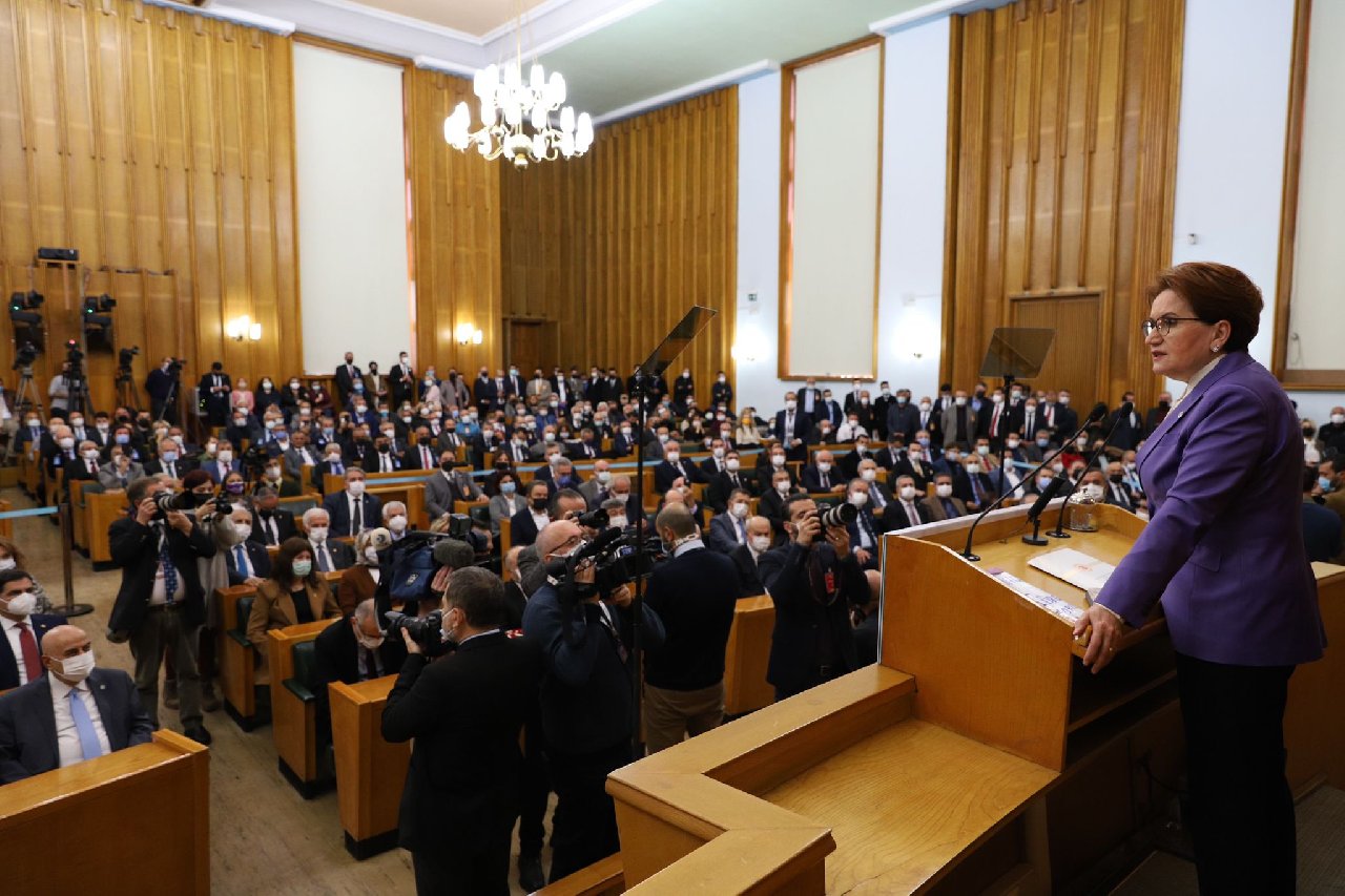 Akşener’den “Faiz sebep, enflasyon sonuç” diyen Erdoğan’a: “Şemsiye sebep, yağmur sonuç”