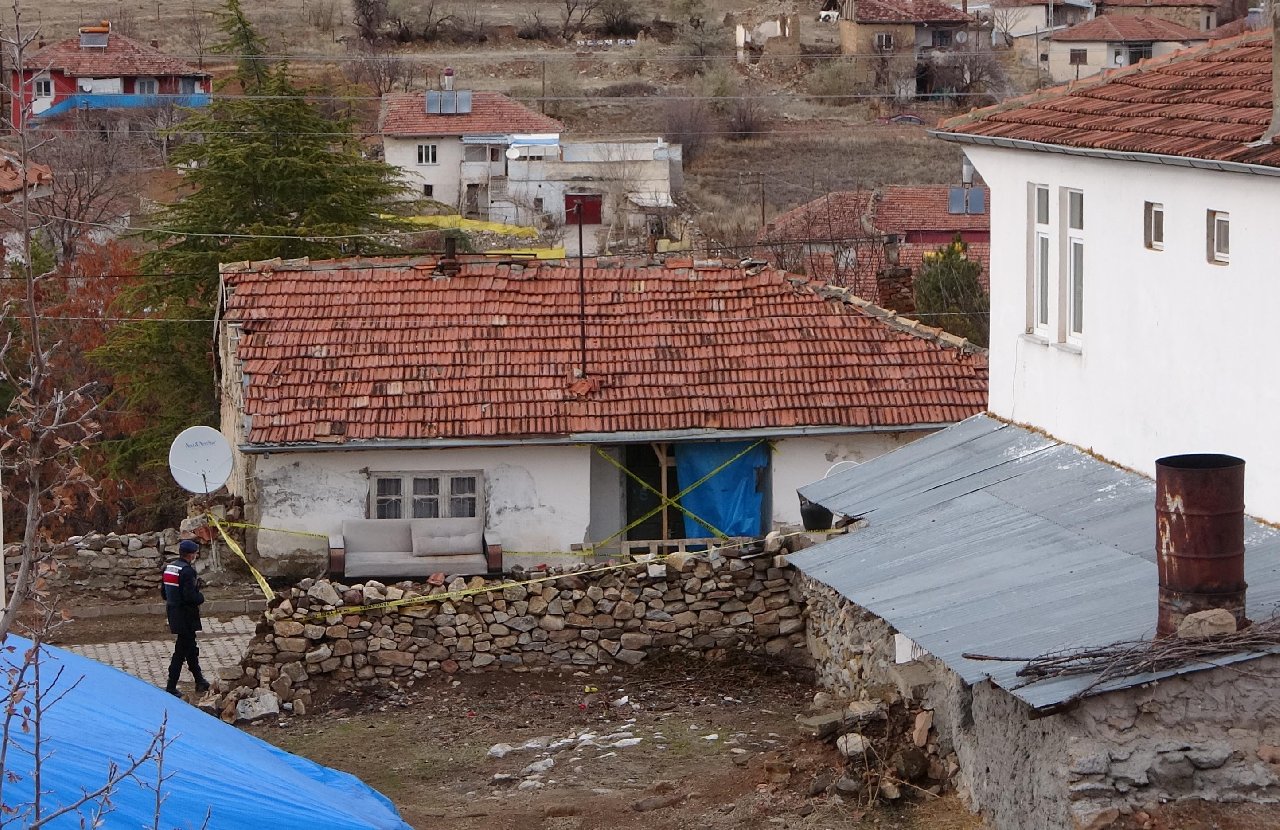 1 aylık bebeği sobaya yakarak öldüren anne haberine yayın yasağı getirildi