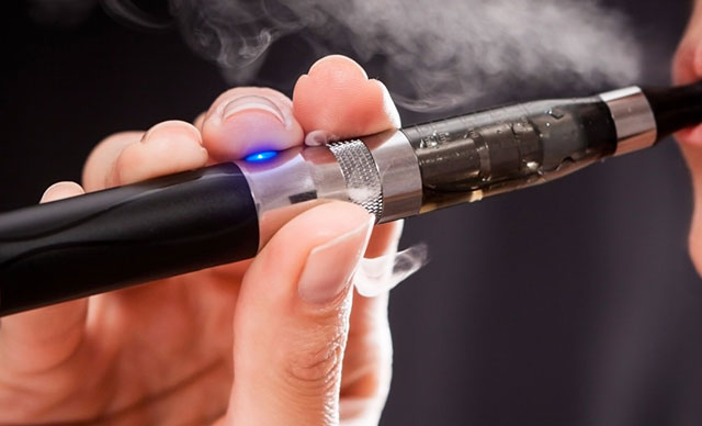 Araştırma: Elektronik sigara ereksiyon sorununa neden oluyor