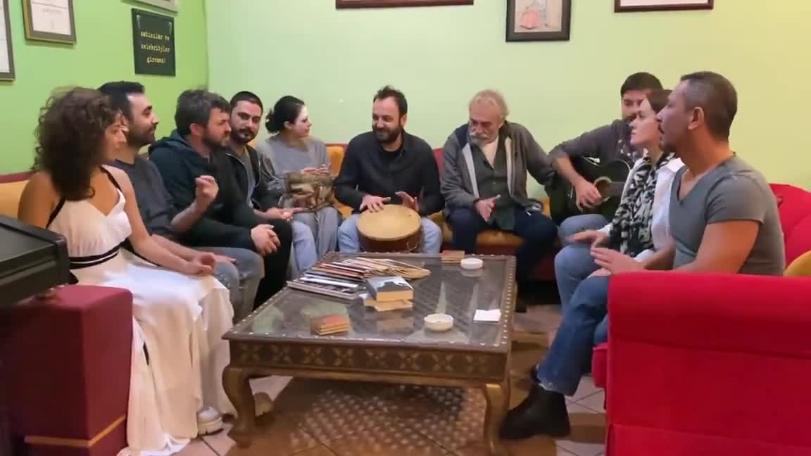 Haluk Bilginer ve Oyun Atölyesi'nin "Cübbeli" remixi sosyal medyada gündem oldu