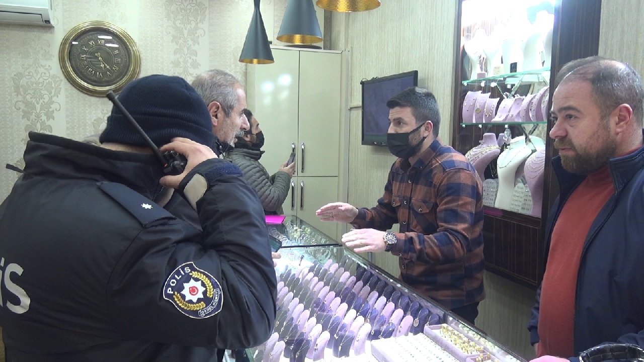 100 bin liralık altın almak istediği kuyumcuyu bacağından vurduktan sonra kaçtı