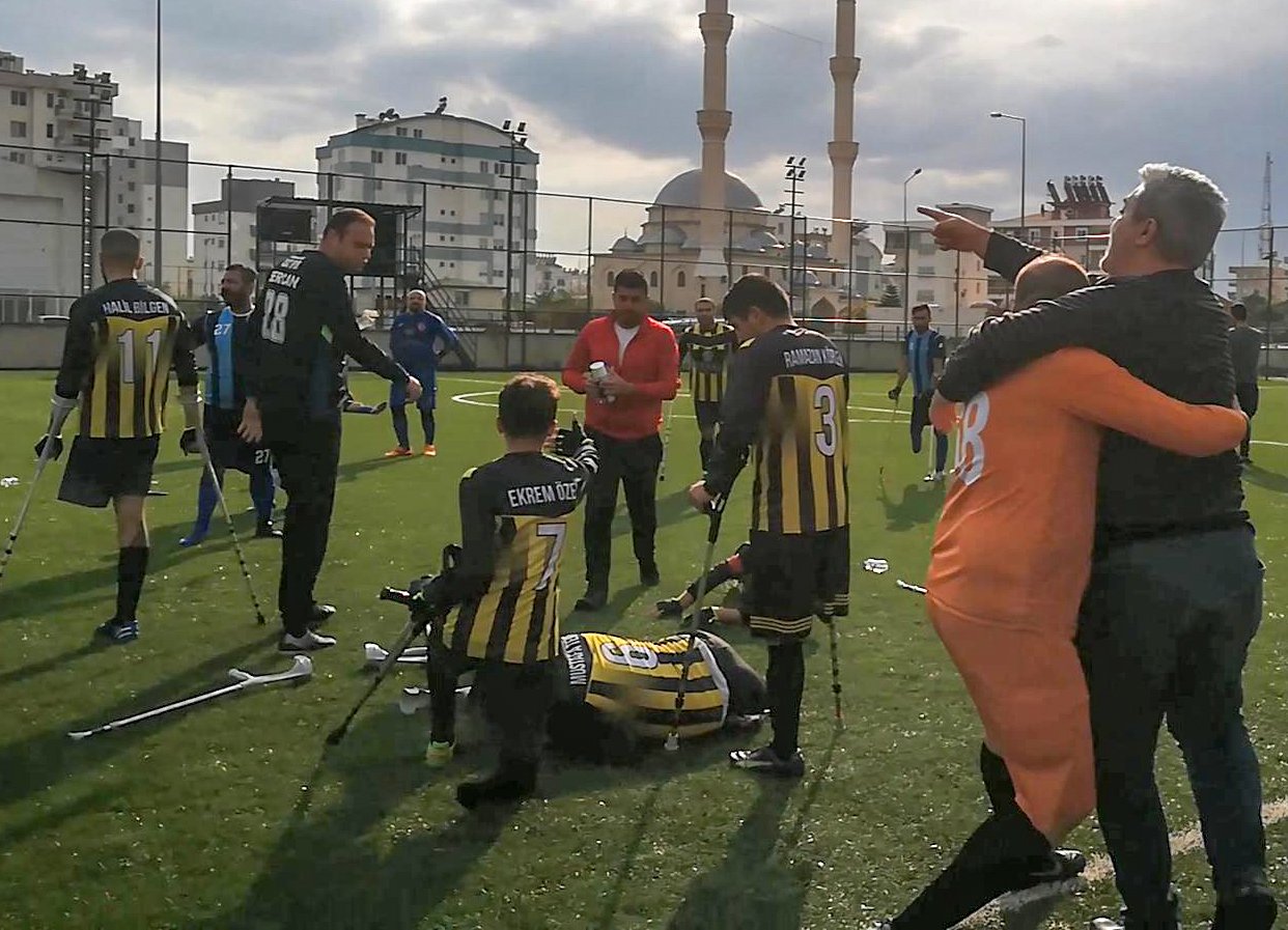 Ampute Ligi maçında kavga çıktı, engelli futbolcular darp edildi