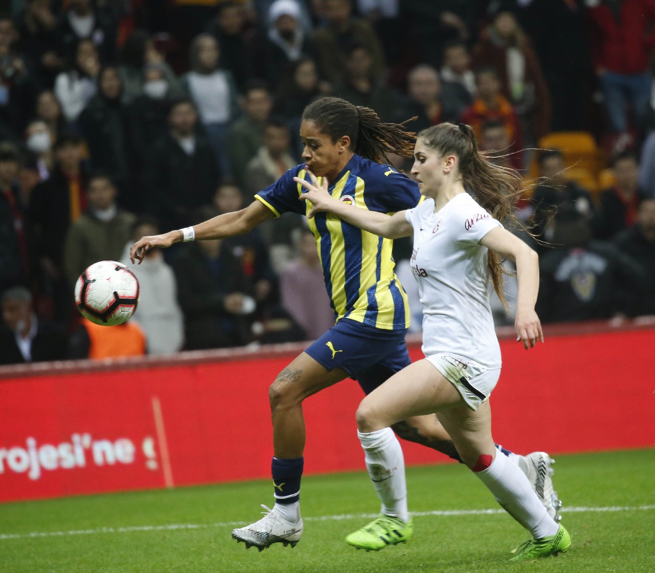 Galatasaray ile Fenerbahçe dostluk maçında karşılaştı:  Galatasaray 0 Fenerbahçe 7