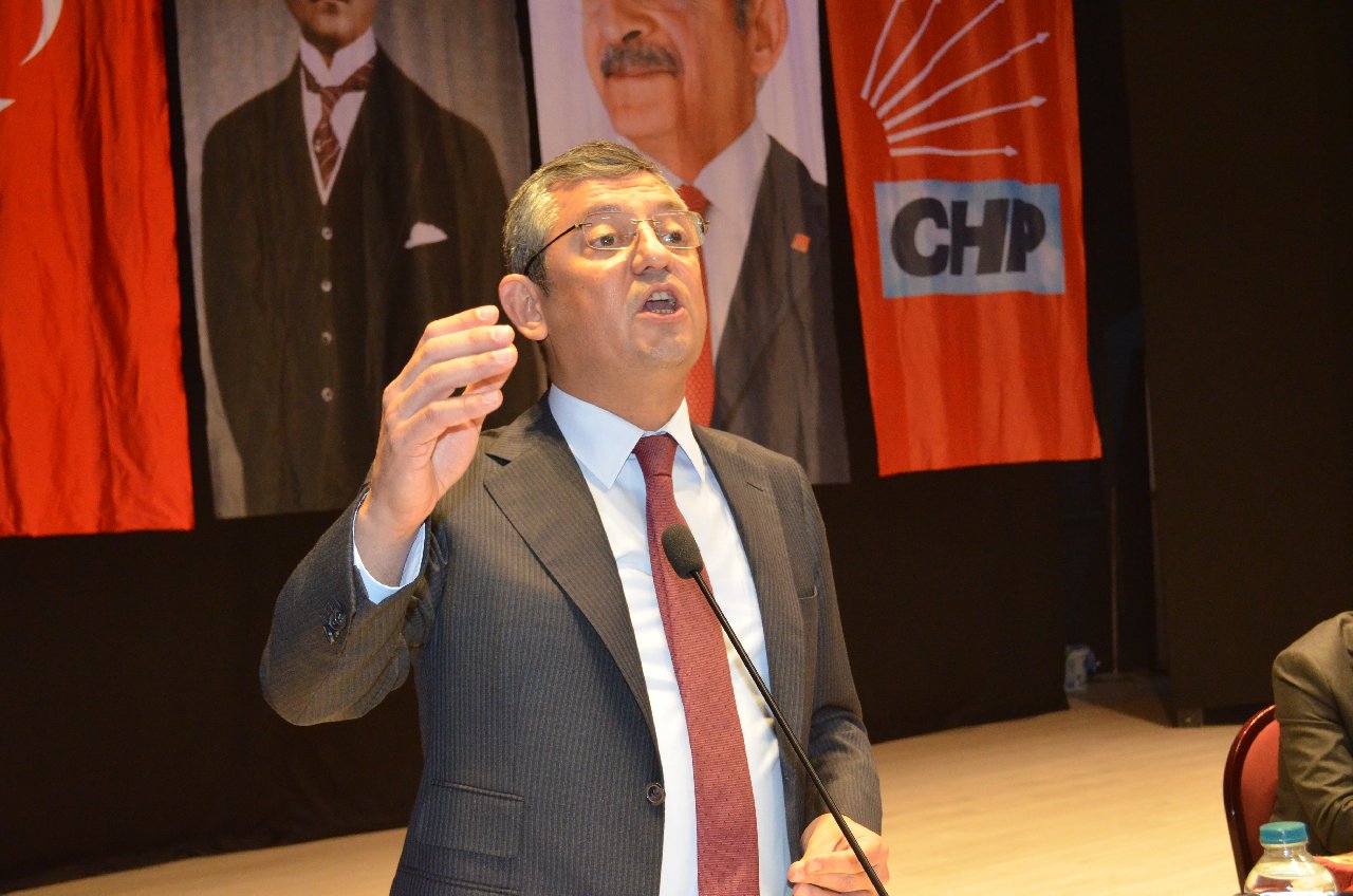 Özgür Özel: Cumhurbaşkanı adayımızı bu partinin kurucusu (Atatürk) duysaydı  'işte benim cumhurbaşkanım' diyecekti"