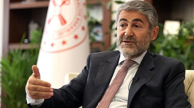 Bakan Nebati'den banka müdürlerine: "Faiz artırımı tartışmaya kapalı"