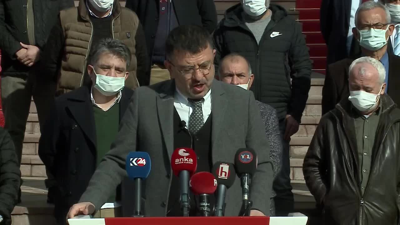 CHP'li Ağbaba: "Virüs mutasyona uğradı, AKP'li oldu, virüsü kınıyoruz"