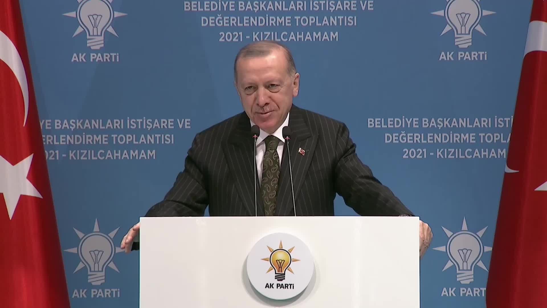 Erdoğan AKP'li belediye başkanlarına seslendi: Kendinize ve bize söz getirecek lüks, şatafat, israf görüntüsüne meydan vermeyin