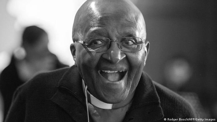 Nobel Barış Ödülü sahibi Desmond Tutu hayata veda etti