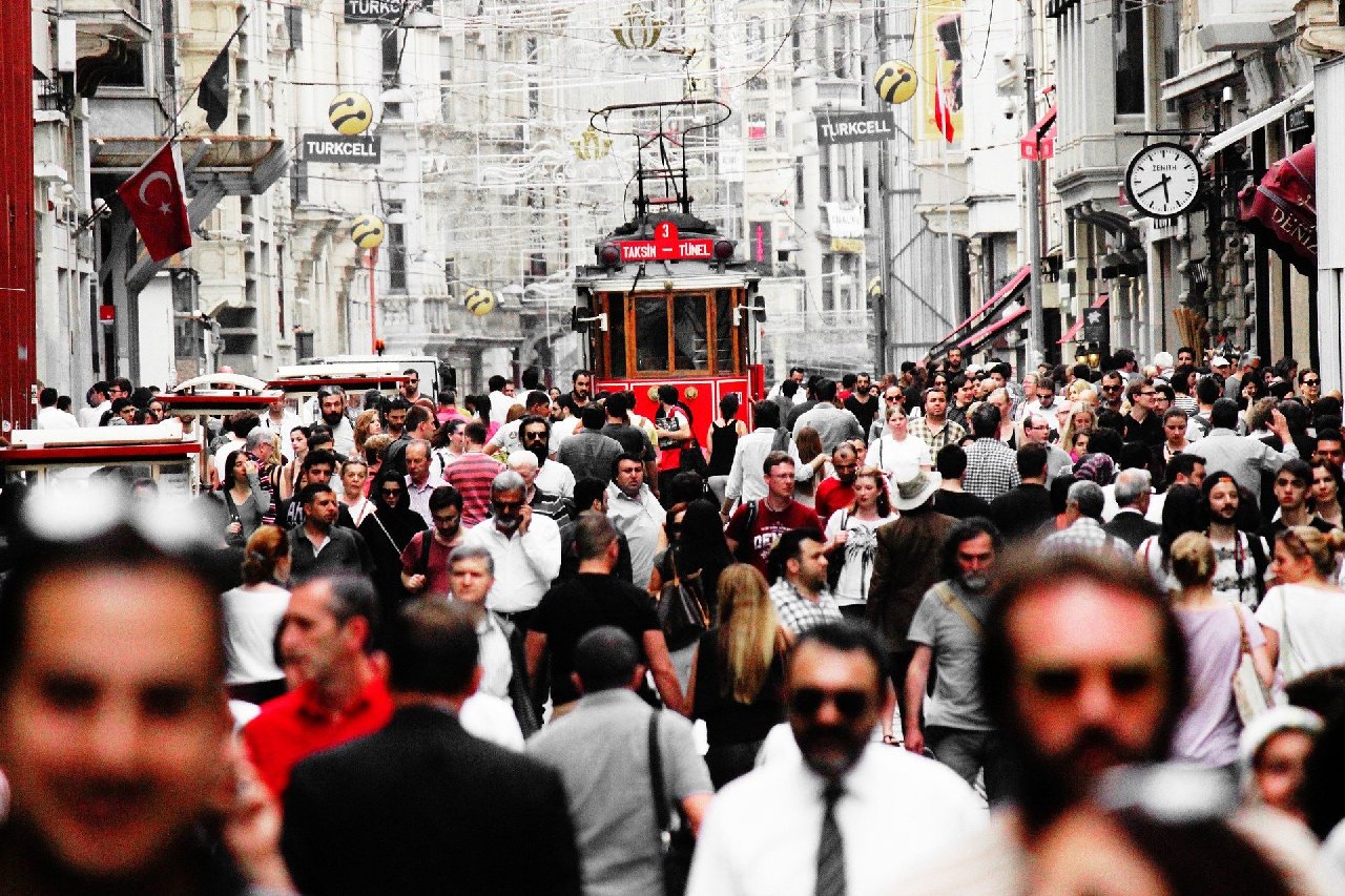 TÜİK açıkladı: Türkiye'nin nüfusu 83 milyon 614 bin 362 kişi