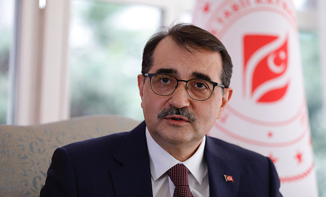 Bakan Dönmez: "Karadeniz'de keşfedilen gaz, tatlı gaz"