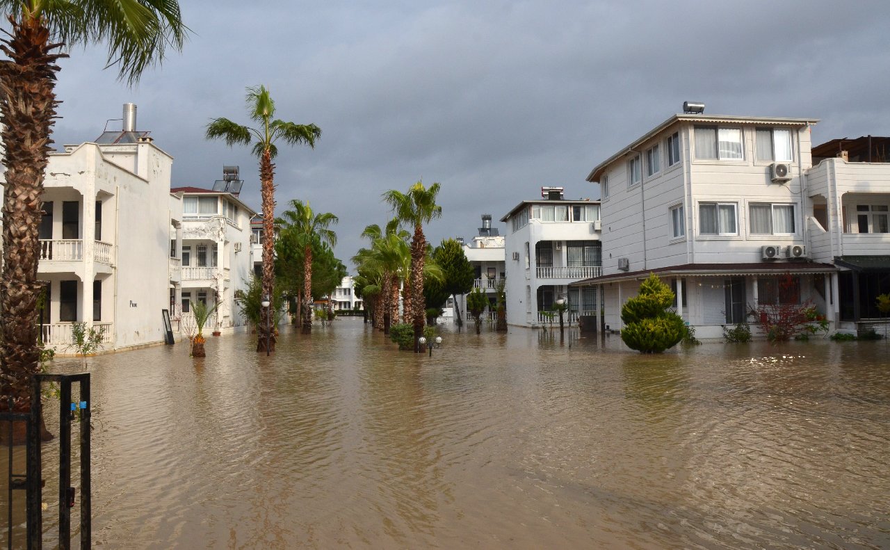 Antalya ve ilçeleri için aşırı yağış uyarısı