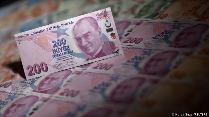 2022 yılında Türkiye'de  ekonominin gündemi "hayat pahalılığı" olacak