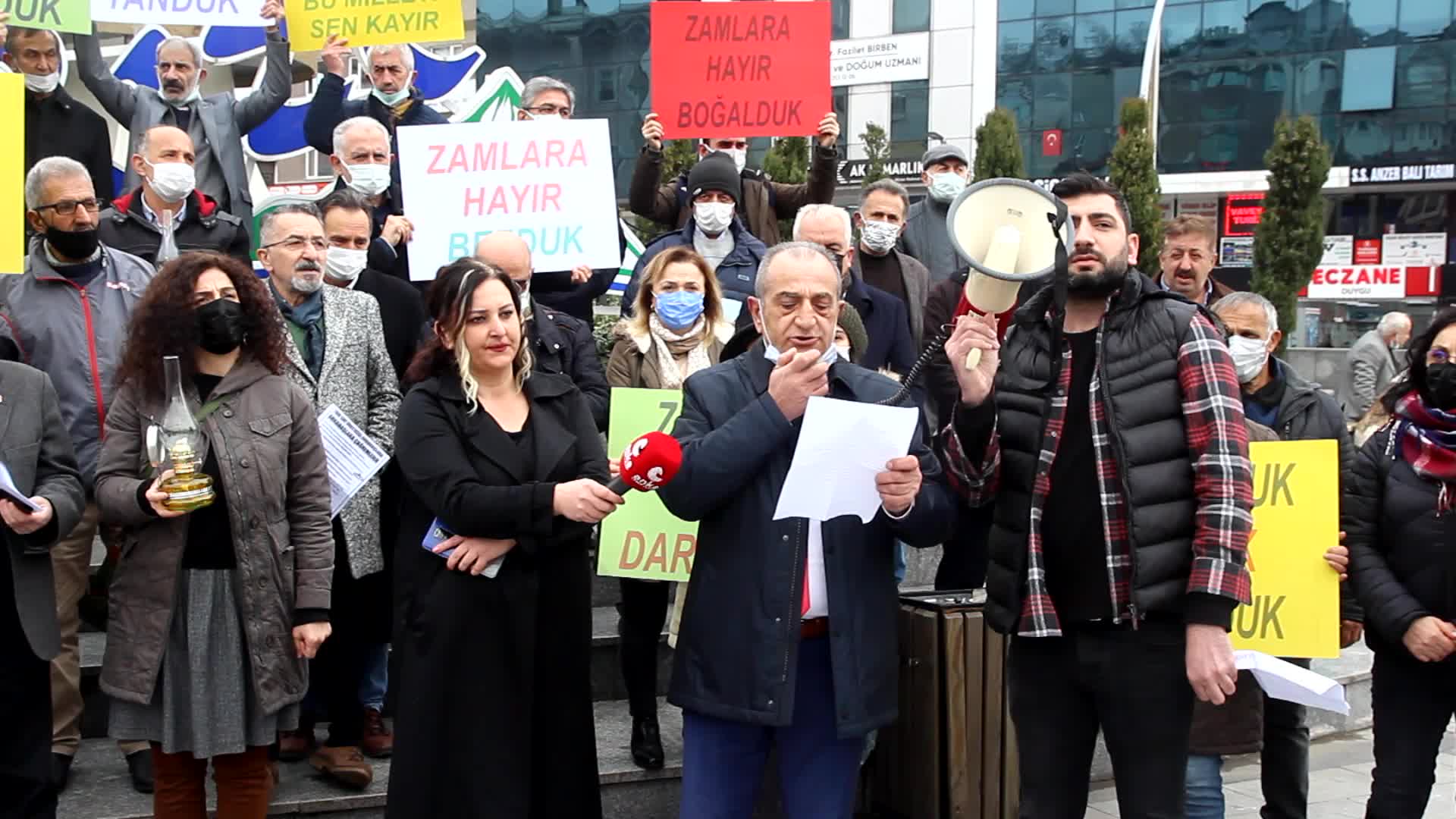 Rize'de zam protestosu: "Bezduk", "Darlanduk", "Yanduk"