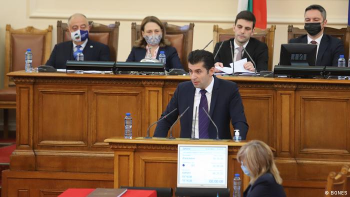 Bulgaristan'da hükümetin tamamı koronavirüs karantinasında