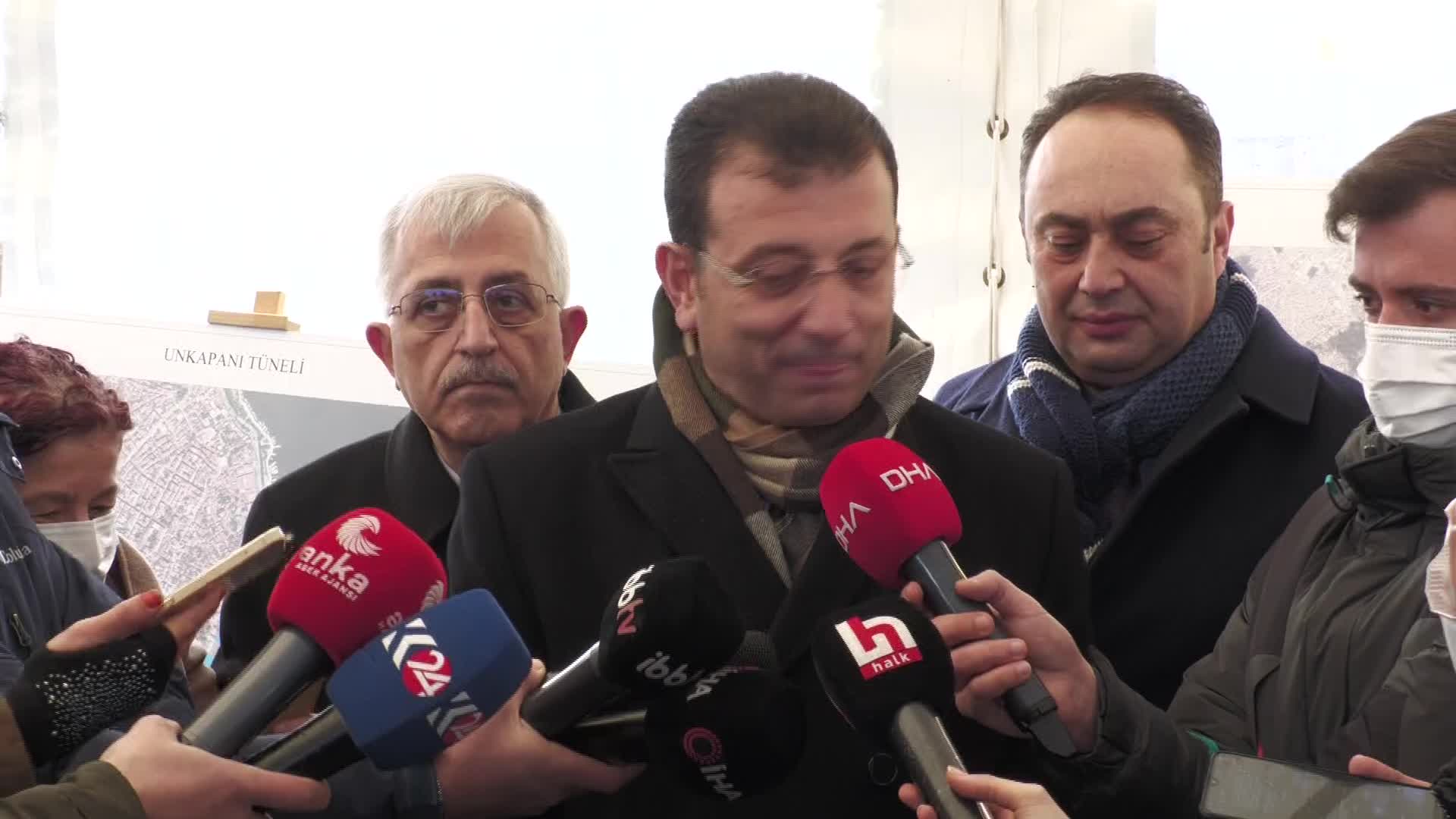 İmamoğlu: Bütün üst geçitlere, metrobüs duraklarına "Ey halkımız sizin metroyla buluşmanızı engelliyorlar" yazdıracağım