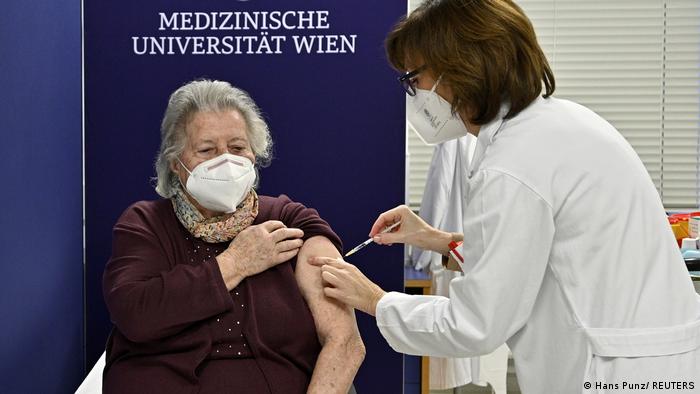 AB'de bir ilk: Avusturya Parlamentosu "zorunlu aşı" uygulamasını onayladı