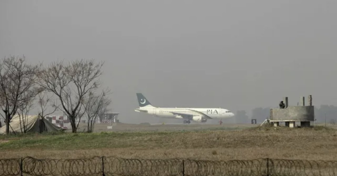 Pakistanlı pilot, 'Mesaim bitti' diyerek yarı yolda acil iniş yaptı