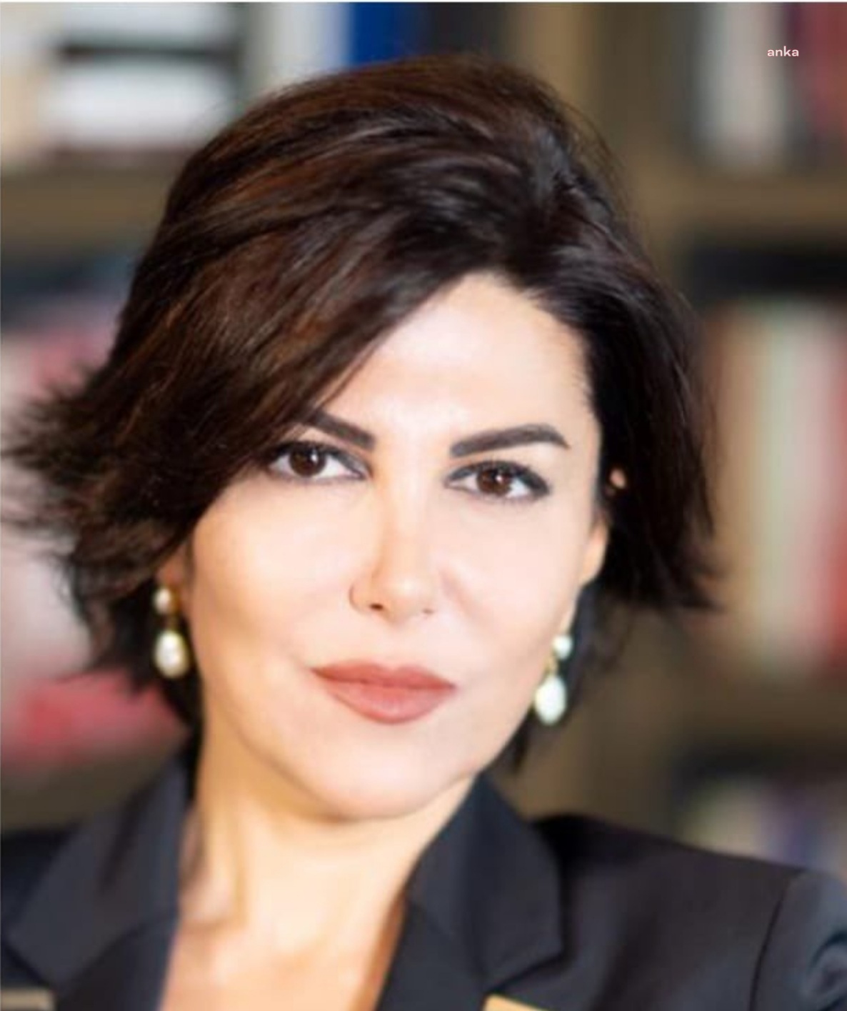 Gazeteci Sedef Kabaş gece 02.00'de gözaltına alındı