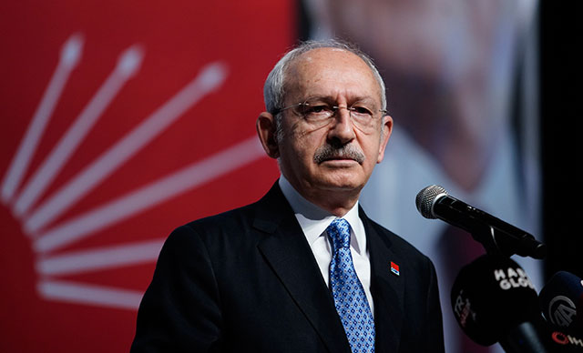 Kılıçdaroğlu: "Biz sadece telefonlarımızın dinlendiğini sanıyorduk, meğer izleniyormuşuz da… "