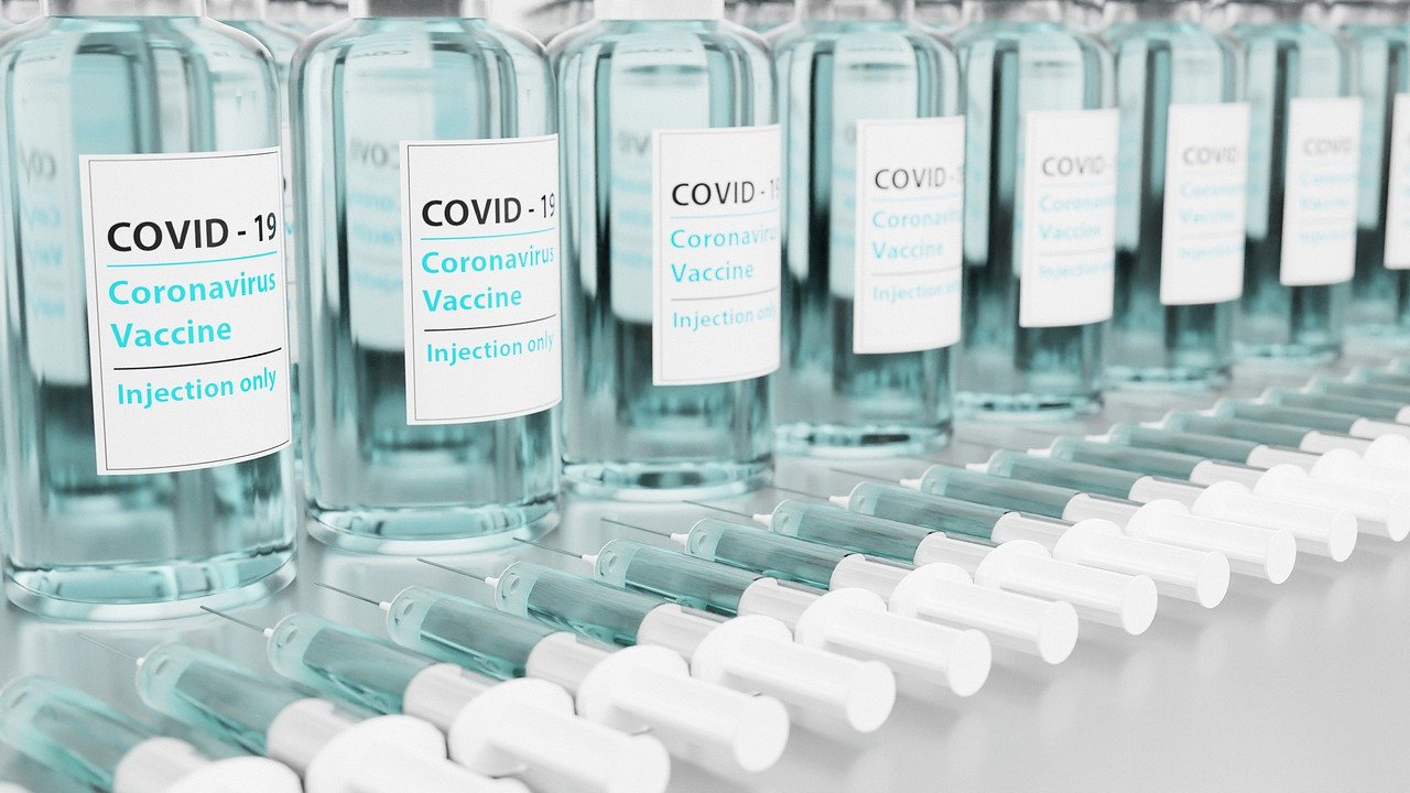 Avusturya'da 18 yaş üstü herkese Covid-19 aşısı zorunlu oldu