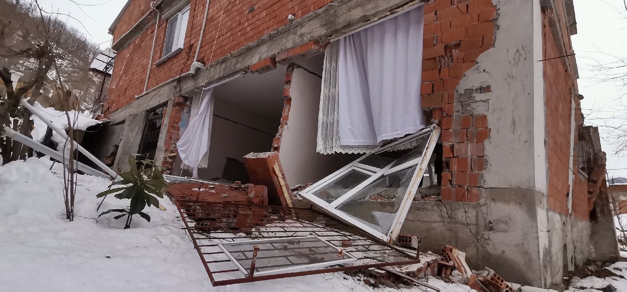 Ordu'da mahalle kayıyor: 2 ev boşaltıldı