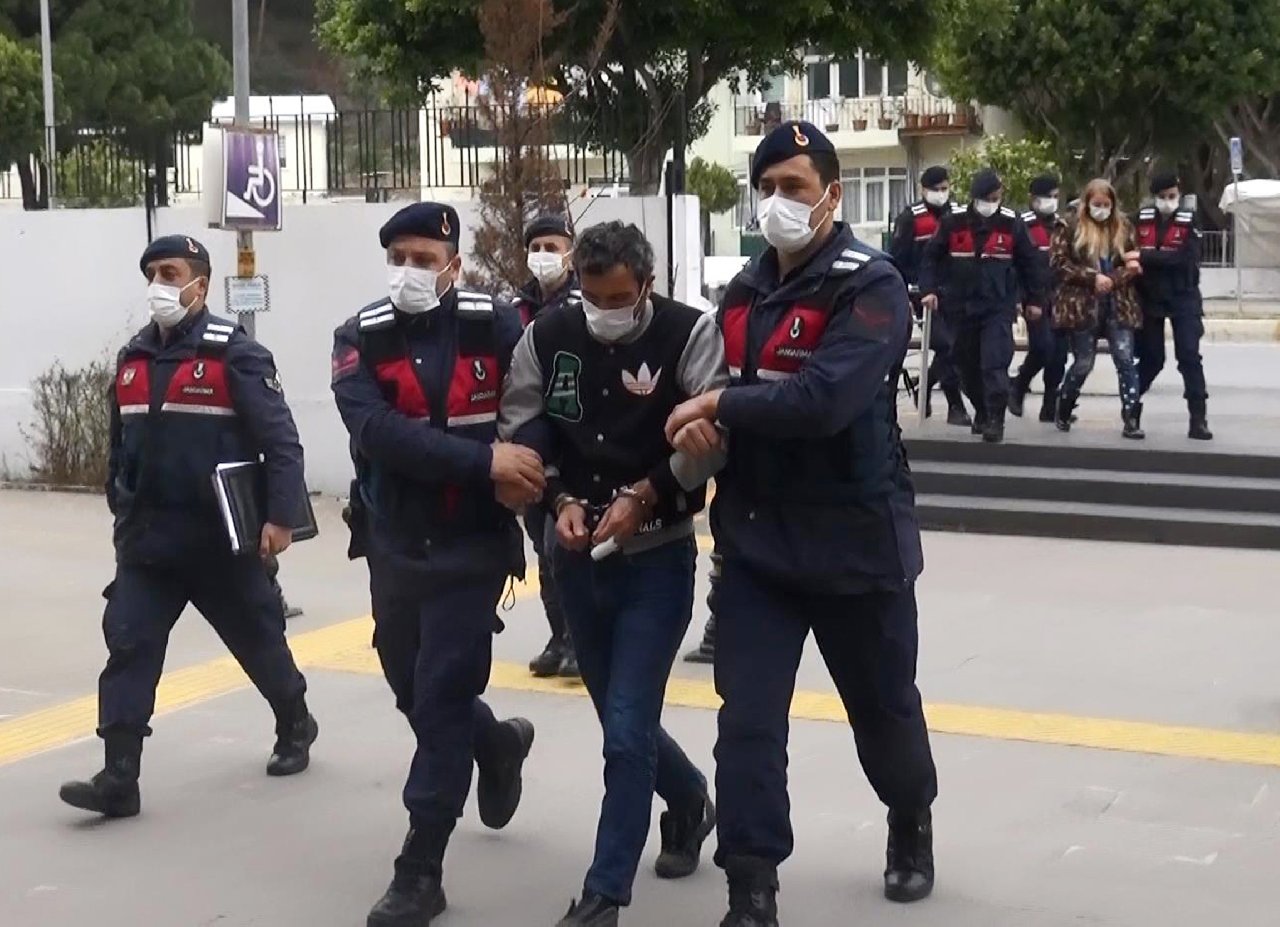 Üçlü ilişki cinayeti soruşturmasında Alman kadın da tutuklandı