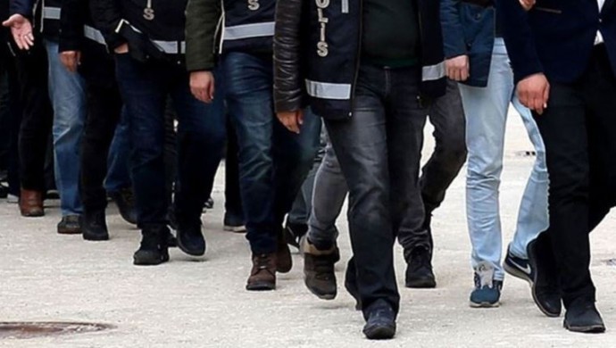 3 kentte aralarında HDP'lilerin de olduğu 16 kişi gözaltına alındı