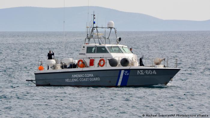 Yunan sahil güvenliğine "sığınmacıları suya atma" suçlaması