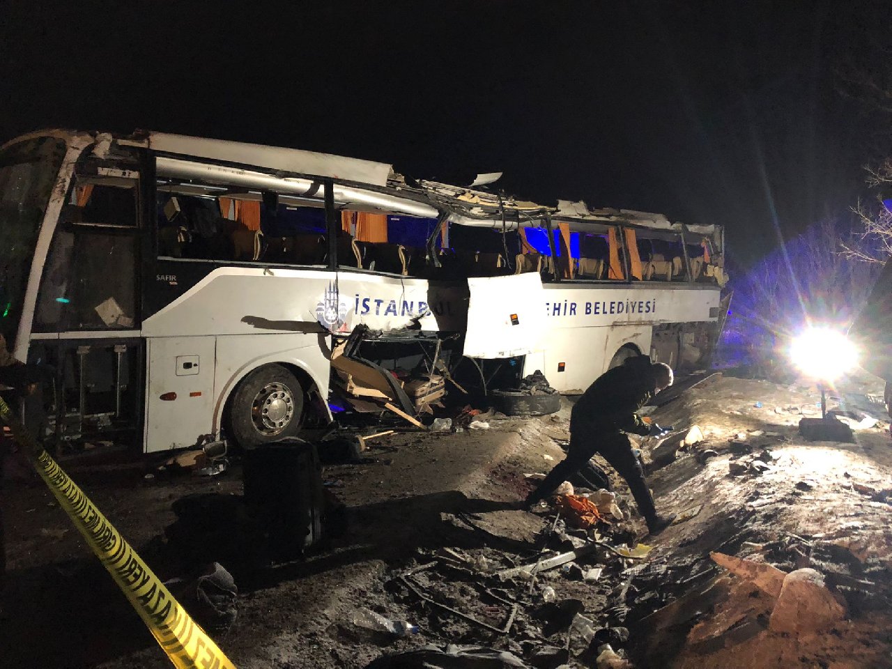 İstanbul'dan Trabzon'a cenaze taşıyan otobüs kaza yaptı: İki kişi yaşamını yitirdi