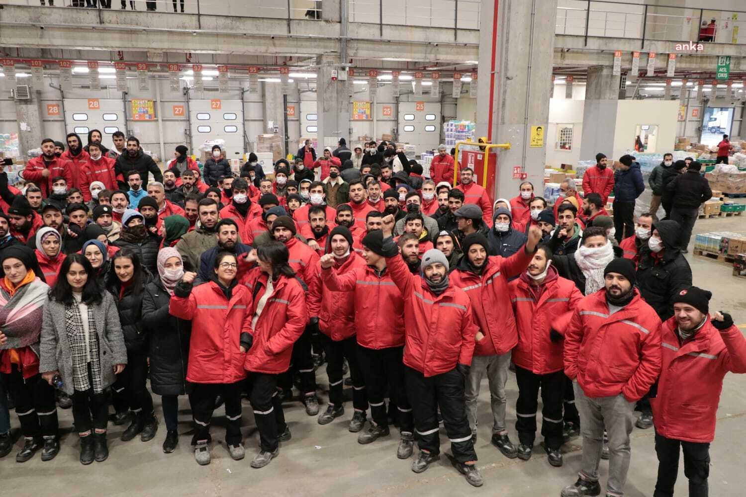 Haluk Levent ve DGD-SEN açıkladı: Direnişteki Migros işçilerinin talepleri kabul edildi