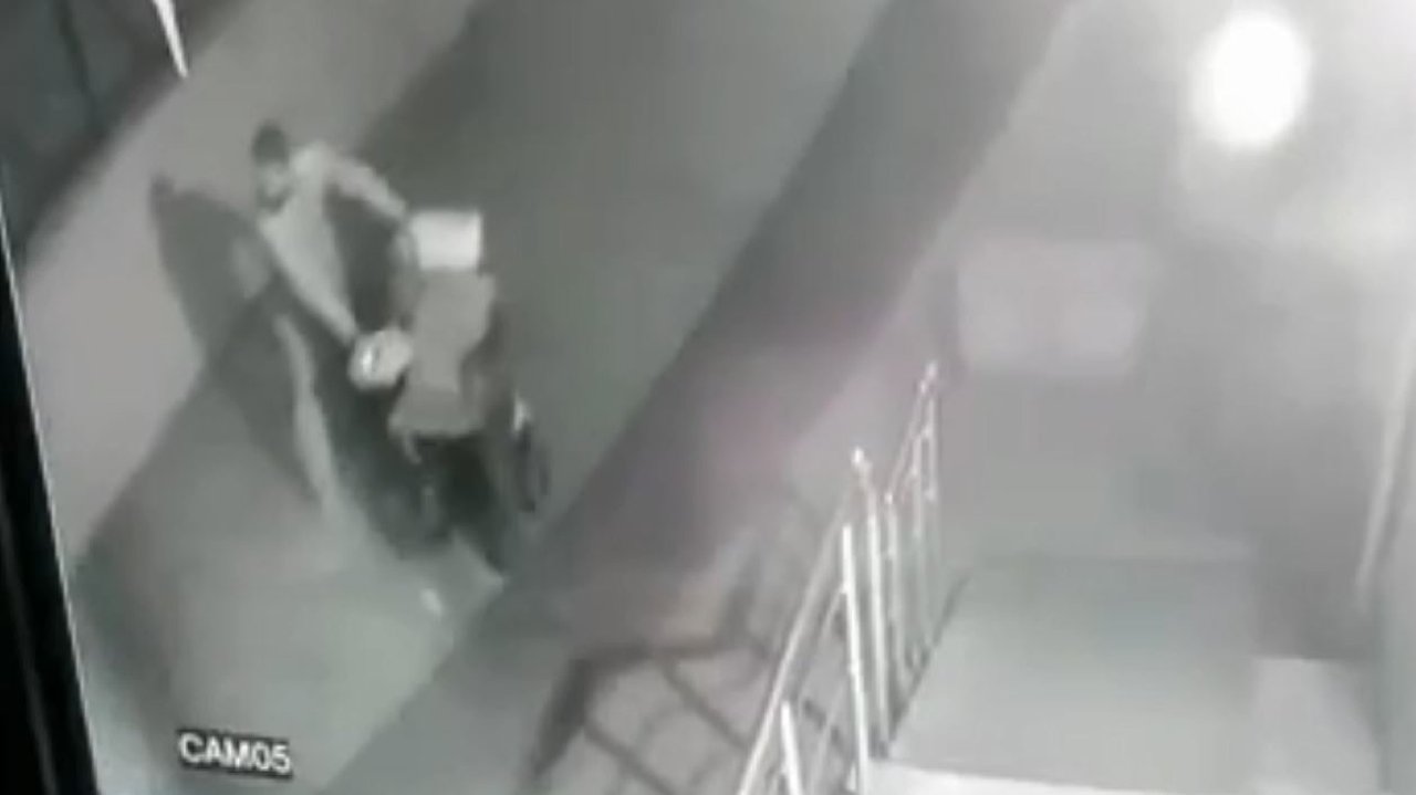 Akülü sandalyesi çalınan engelli: Ayaklarımı çaldılar