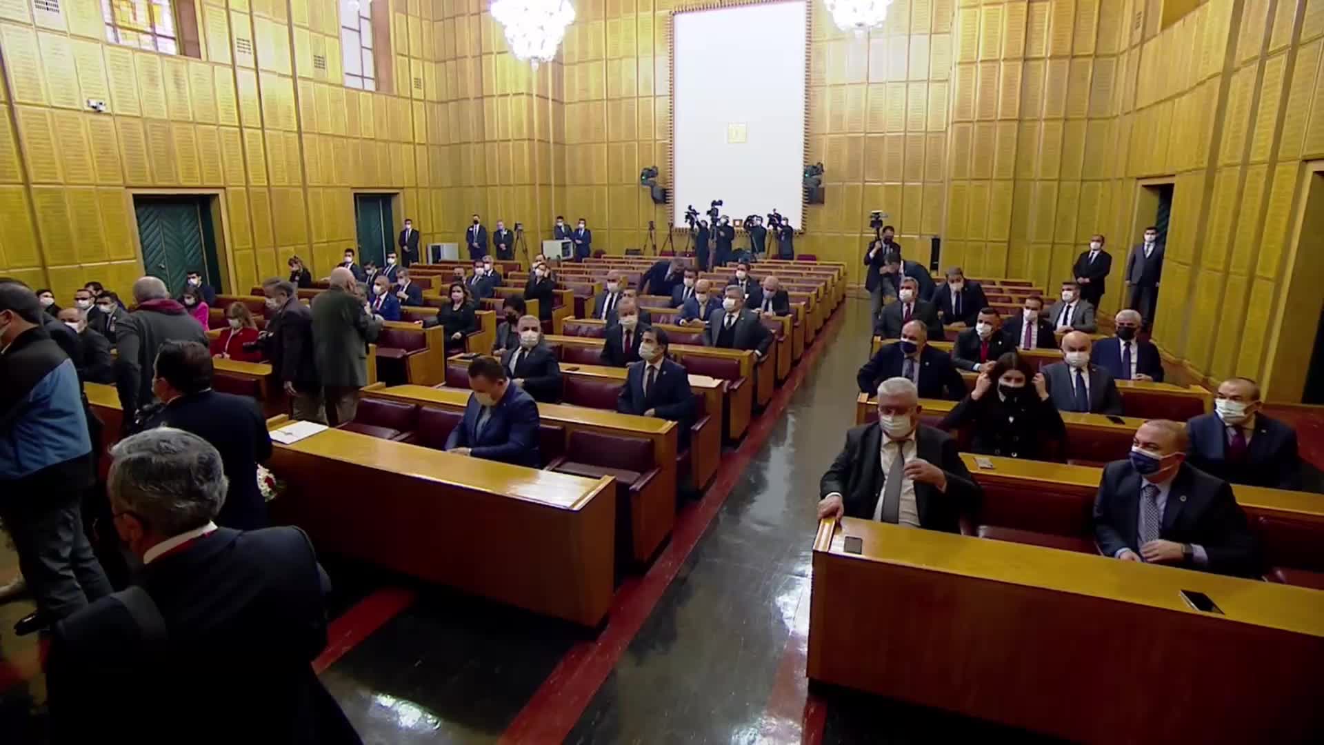 Bahçeli: Tarkan'dan zilletin Tarzan'ı çıkartılamaz