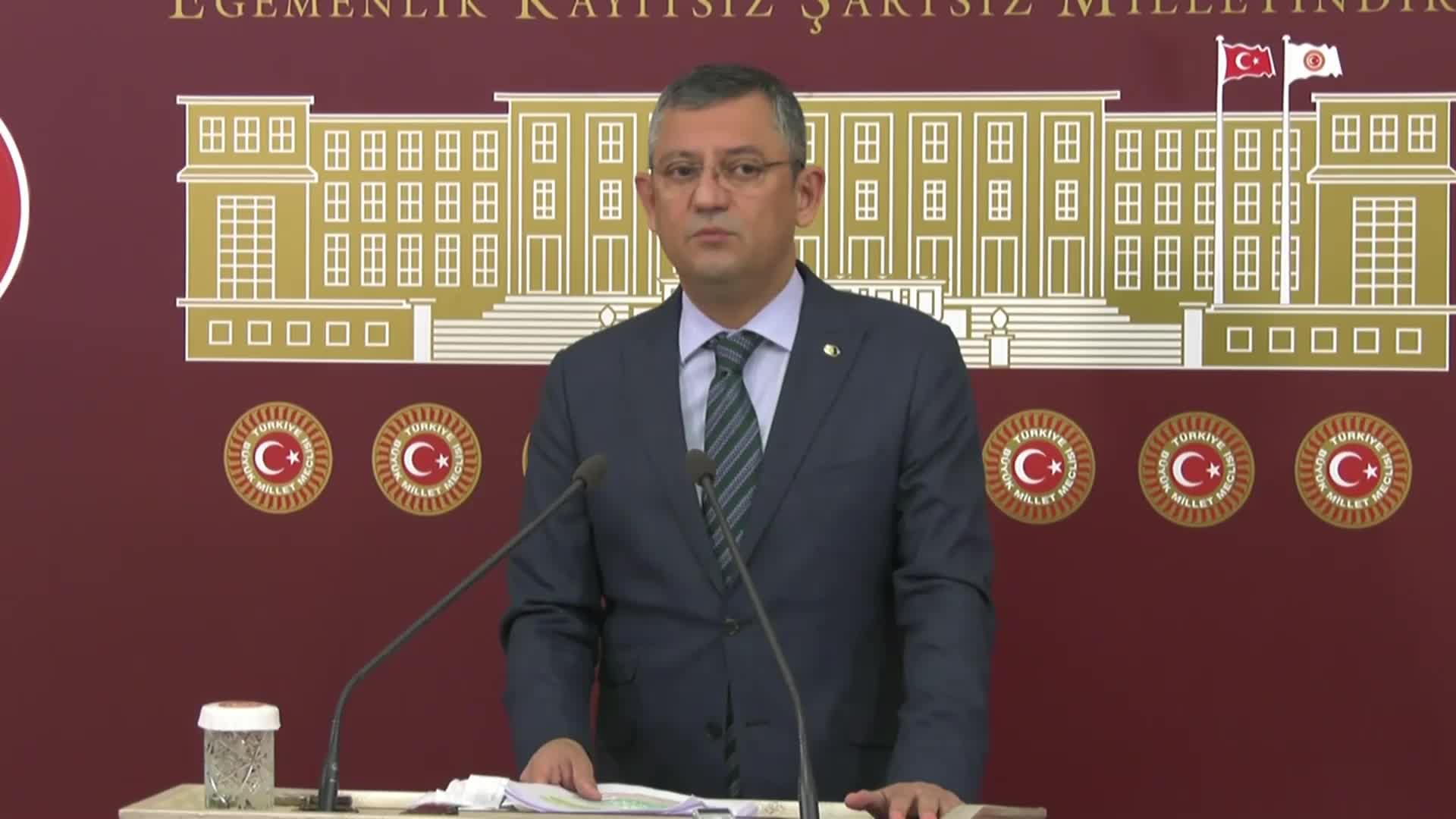 Özgür Özel: Tarım Bakanlığı'ndan gidenin abisi FETÖ'den içerde, gelenin kendisi imamın huzurunda