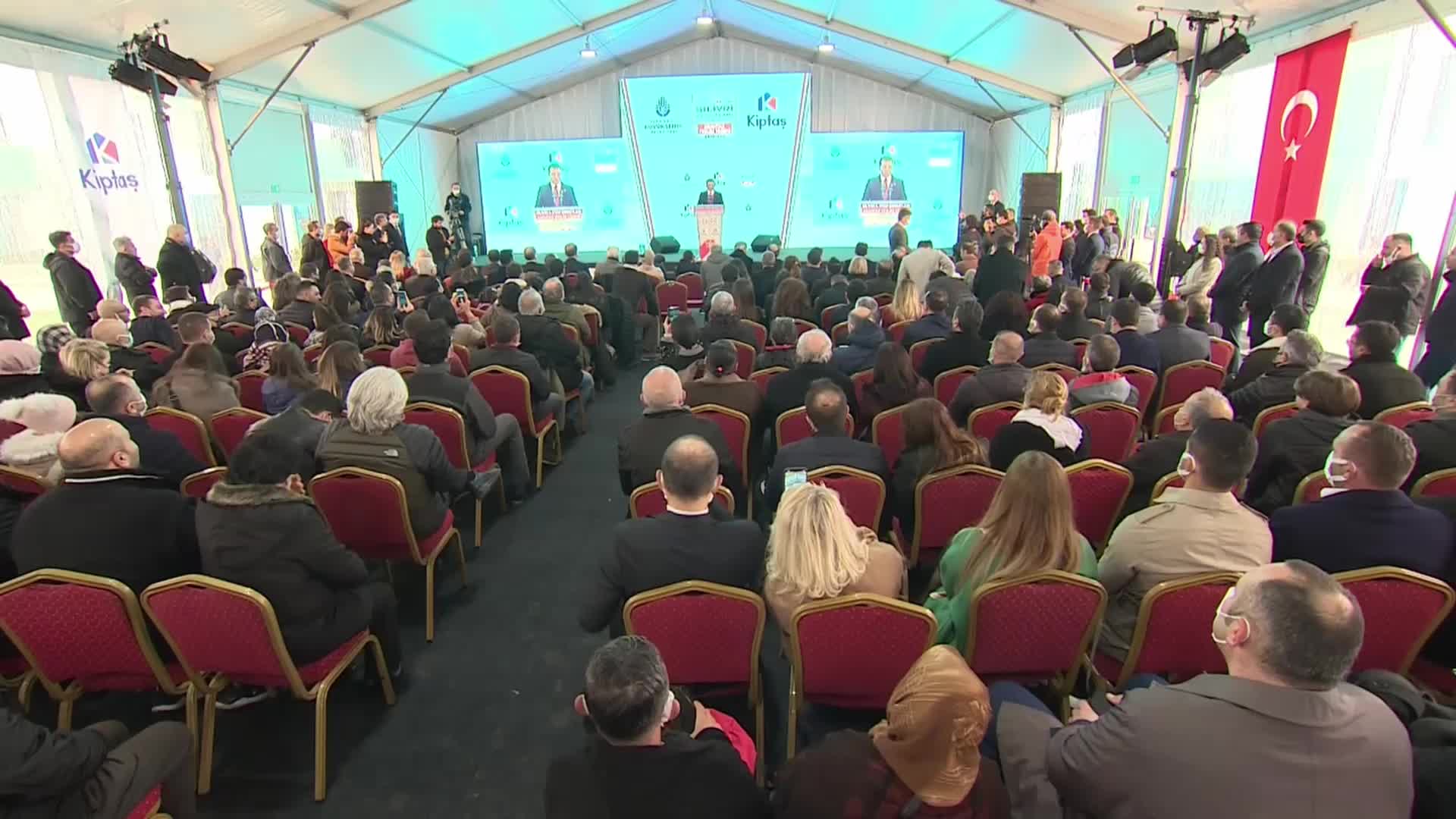 İmamoğlu: Depremle mücadeleyi, siyasi kavramların üstünde bir yere oturtmalıyız