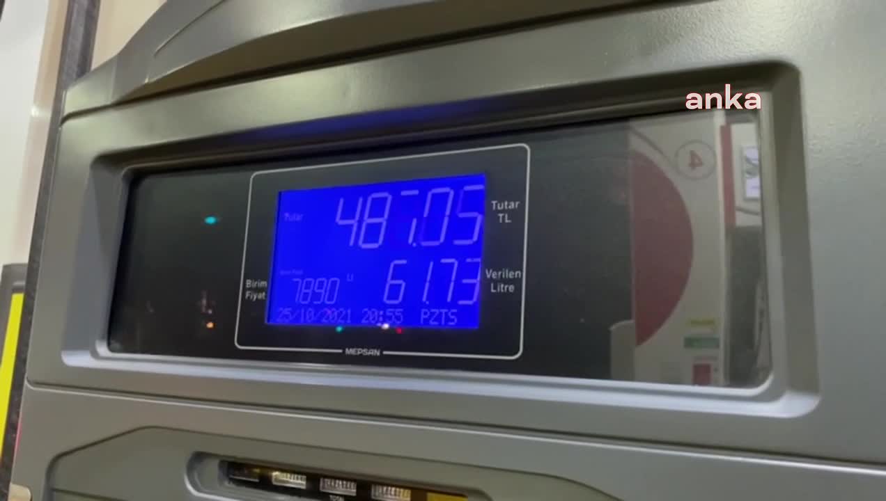 Benzin ve motorine bu gece de zam geliyor