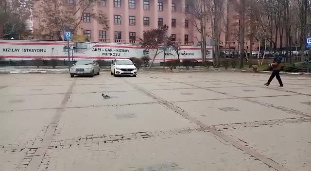 Ankara'da mazot zamları nedeniyle özel halk otobüsleri ve dolmuşlar kontak kapattı, EGO ek sefer koydu