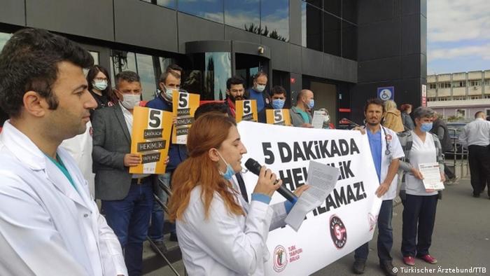 Erdoğan’ın sağlık alanında duyurduğu düzenlemeler grevleri durdurmadı