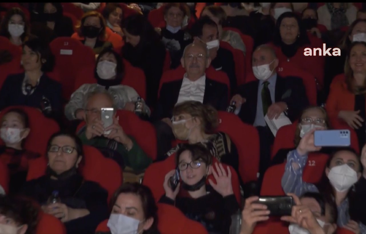 Kılıçdaroğlu çifti "Bergen"i izledi: "İstanbul Sözleşmesi’nin de ne kadar değerli bir sözleşme olduğunu gösteriyor”