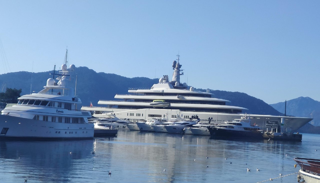 Abramoviç'in mega yatı Marmaris'te