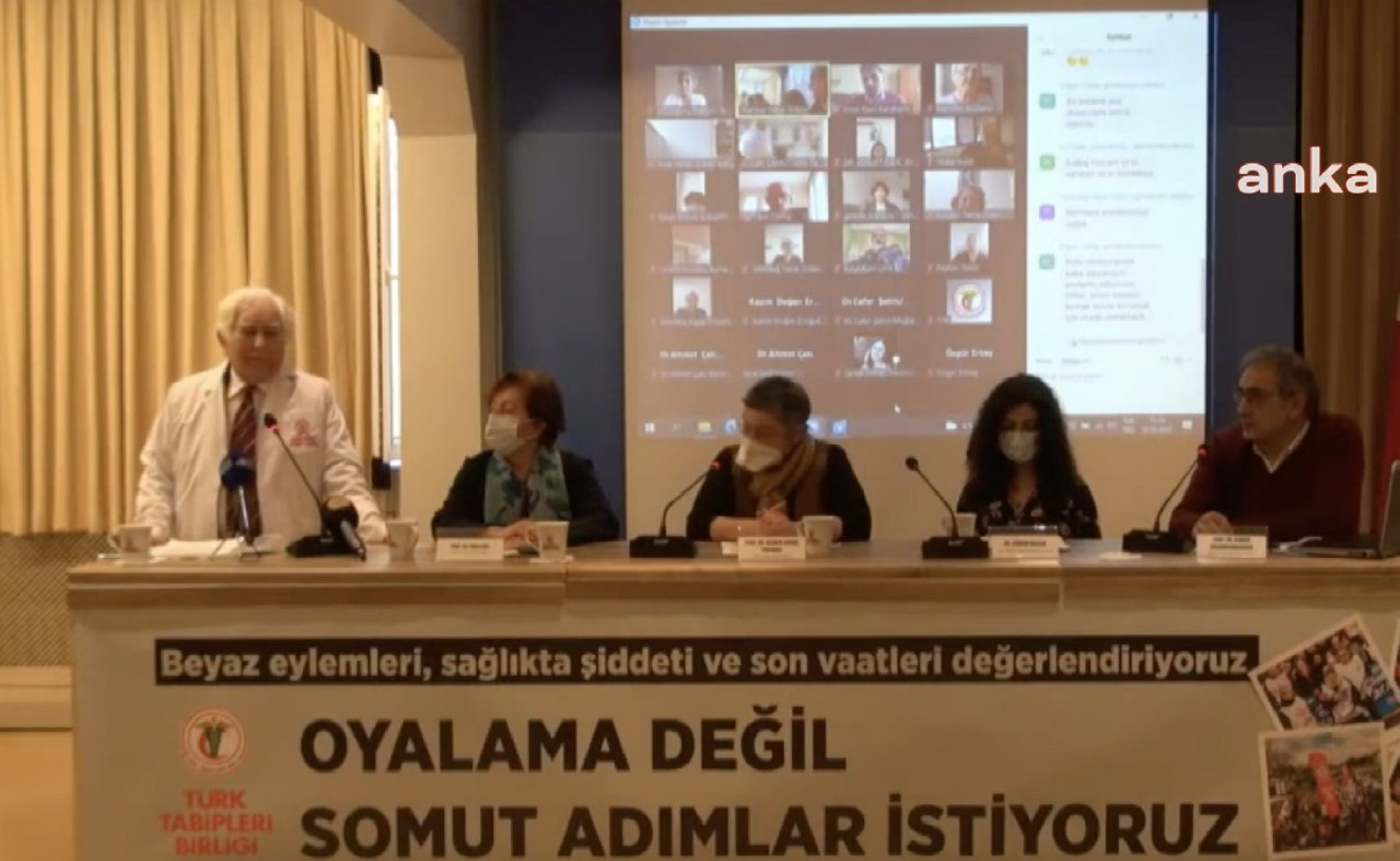 Op. Dr. Erdinç Köksal, çamura bulanan beyaz önlüğünü İstanbul Tabip Odası’na emanet etti