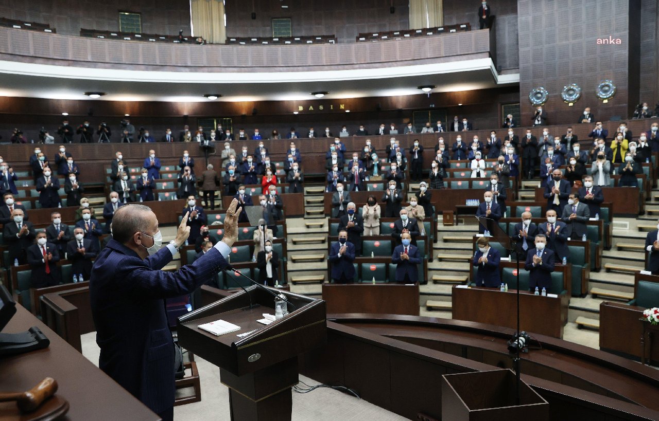 AKP'nin Meclis Grup toplantısı iptal edildi