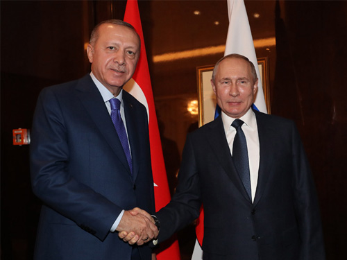 Erdoğan, Putin’le telefon görüşmesi gerçekleştirdi