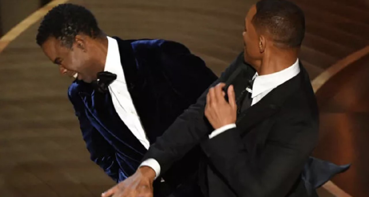 Oscar töreninde şok:  Will Smith "Karımın adını ağzına alma" diyerek Chris Rock'a tokat attı