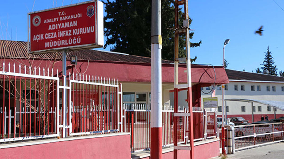 Açık cezaevlerindeki hükümlülülerin salgın izinleri 2 ay uzatıldı