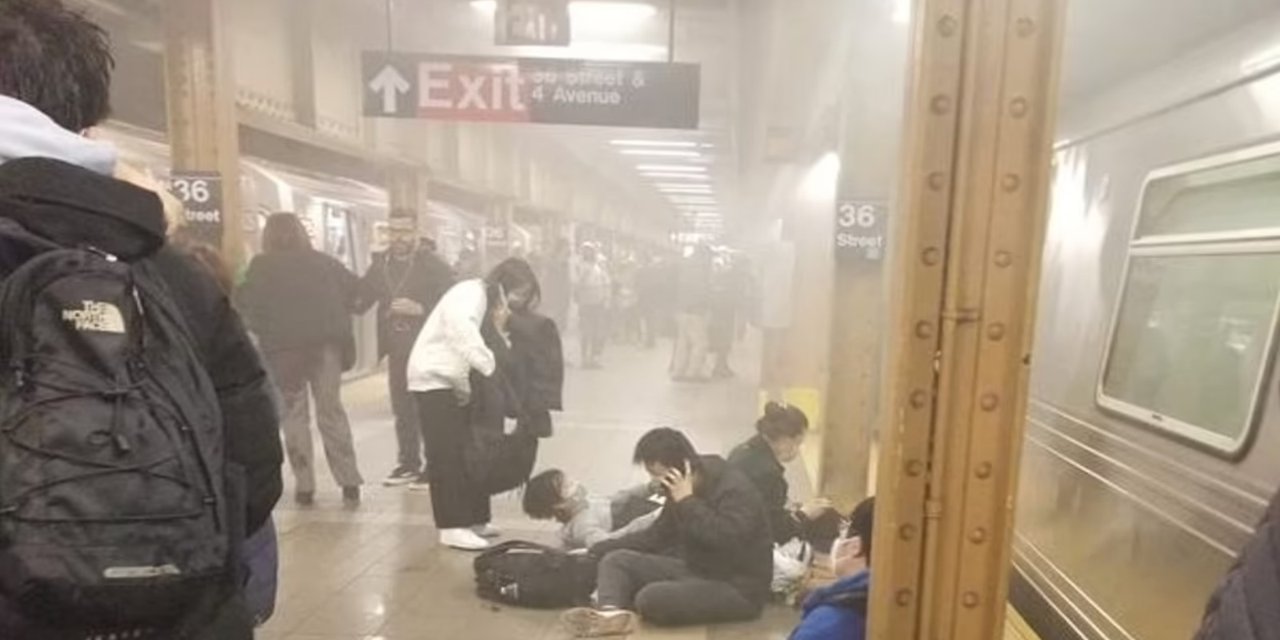 New York metrosunda saldırı: 'En az 13 yaralı var'