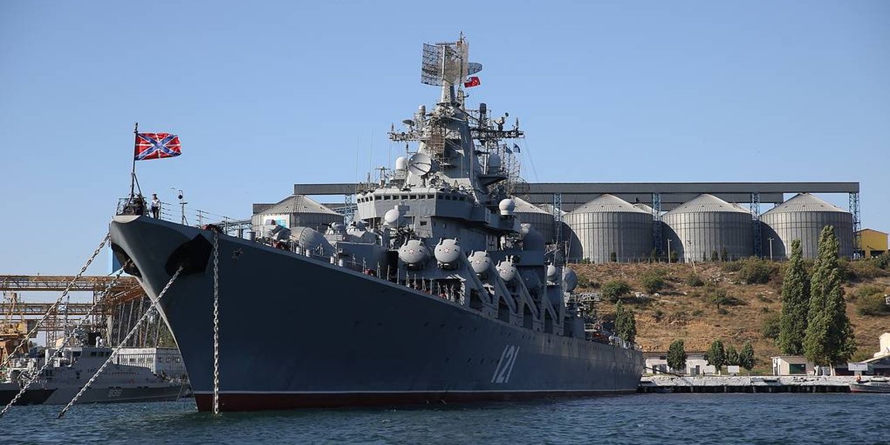 Rusya’nın Karadeniz’deki amiral gemisinde büyük patlama