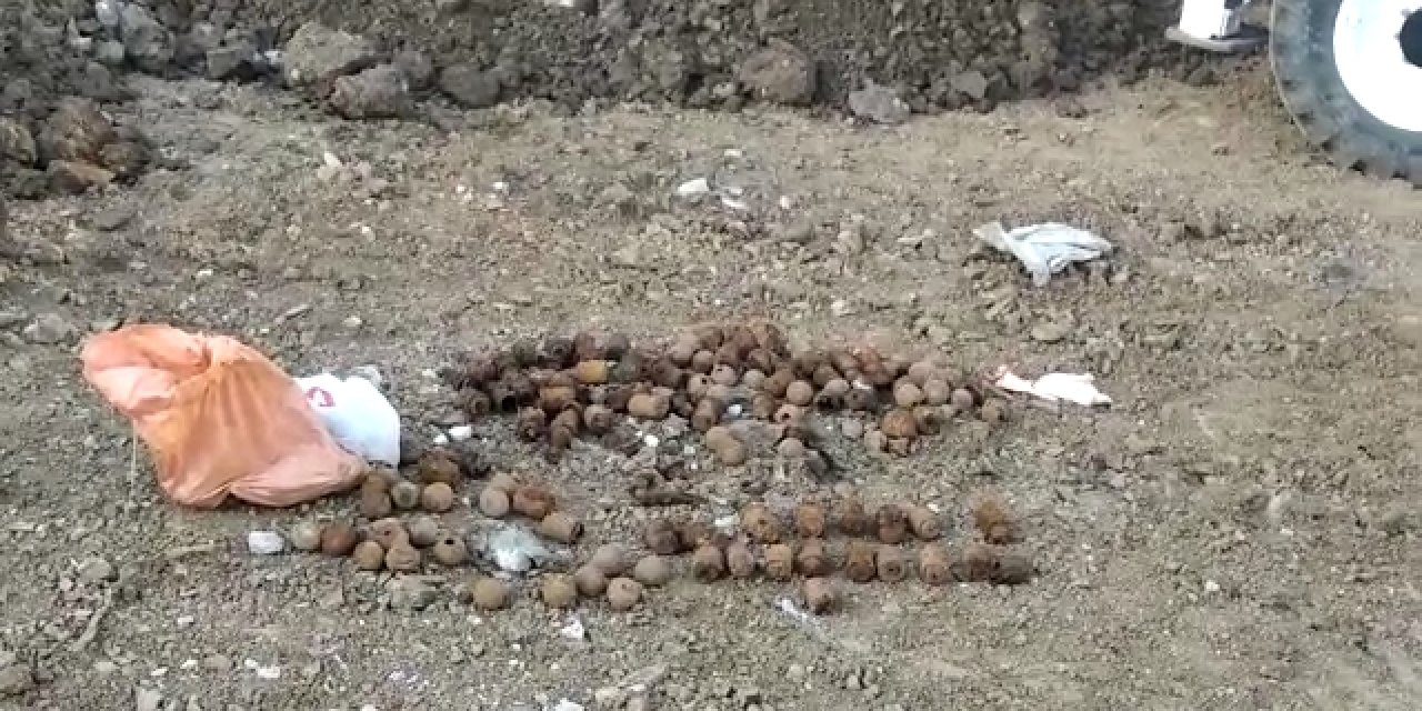 Bandırma'da inşaat kazısında 1. Dünya Savaşı ve Kurtuluş Savaşı'nda kalma el bombaları bulundu