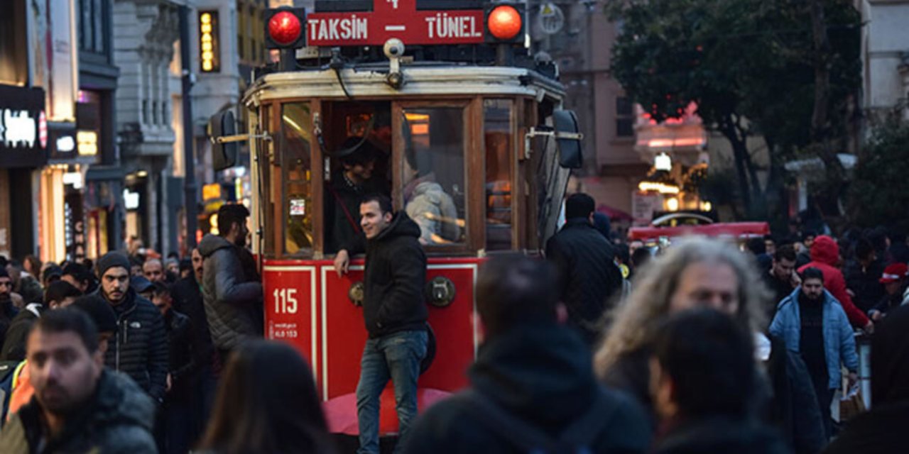 Valilik açıkladı: İstanbul'da 1 milyon 305 bin yabancı ikamet ediyor