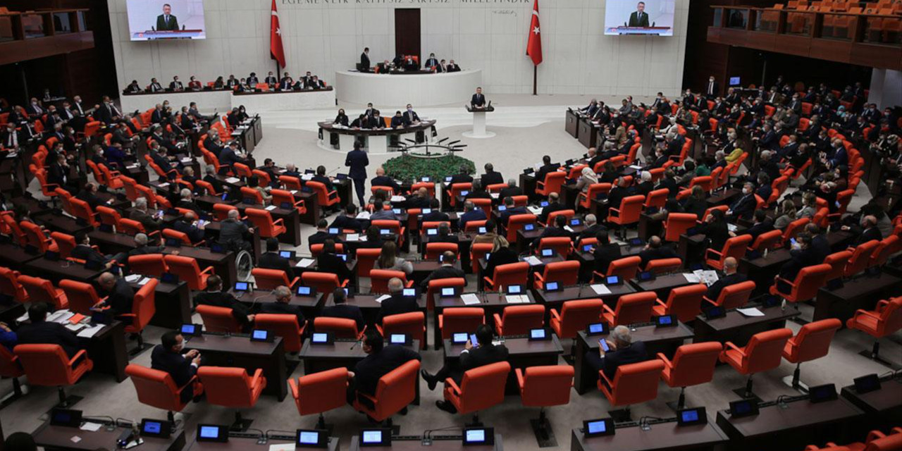 AKP'li milletvekillerinin bayramı zor geçti: Ekonomi, mülteciler, EYT'liler